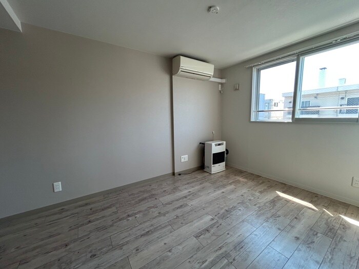 物件内観写真10　(居室)