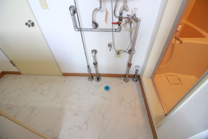 物件内観写真15　(洗濯機置場)