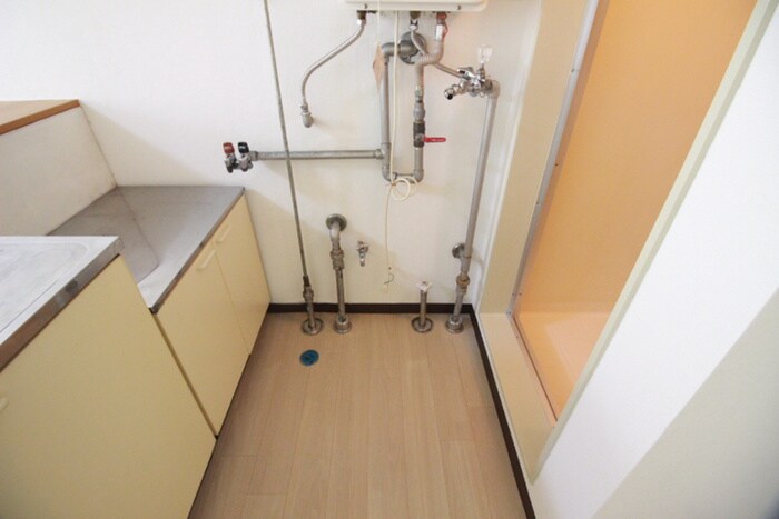 物件内観写真17　(洗濯機置場)