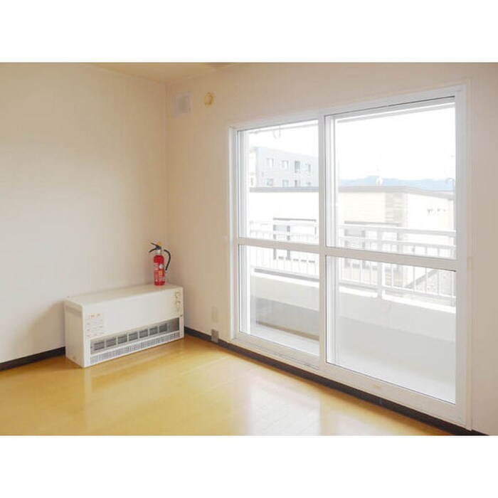 物件内観写真4　(居室)