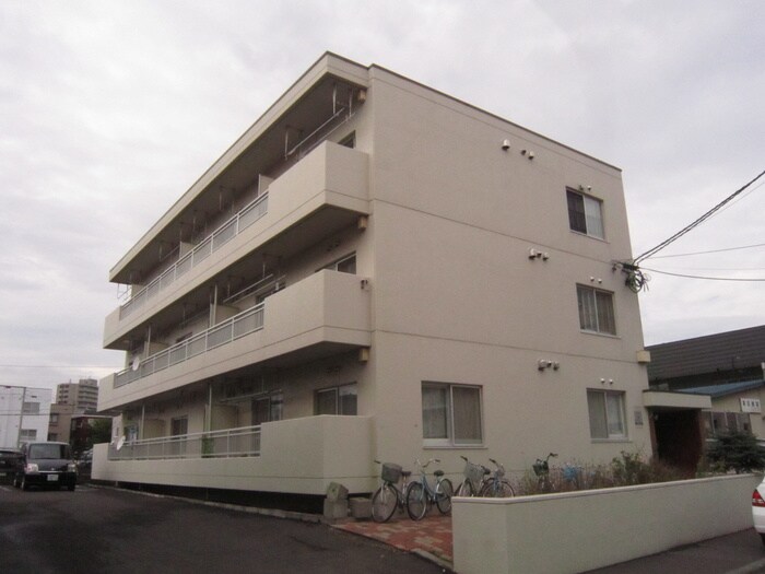 物件外観写真3　(外観写真)