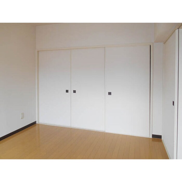 物件内観写真8　(居室)