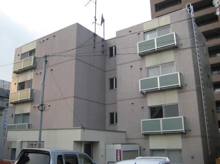 シェヌ－裏参道外観写真