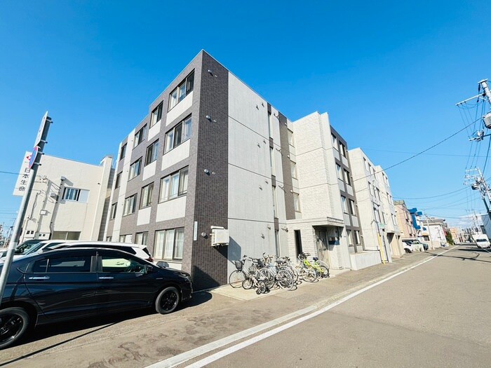 物件外観写真2　(外観写真)