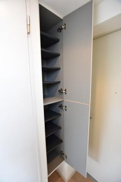 物件内観写真15　(靴箱)