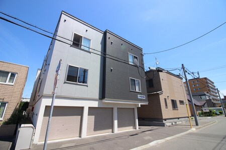 ノーマルヒル平和通外観写真