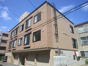 パ－クヒルズ中島公園外観写真