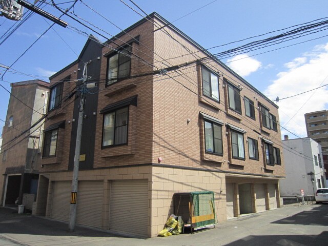 物件外観写真2　(外観写真)