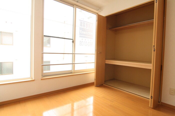 物件内観写真10　(収納)