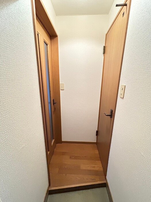 物件内観写真15　(玄関)