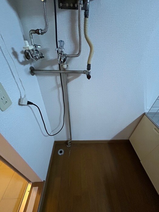 物件内観写真17　(洗濯機置場)