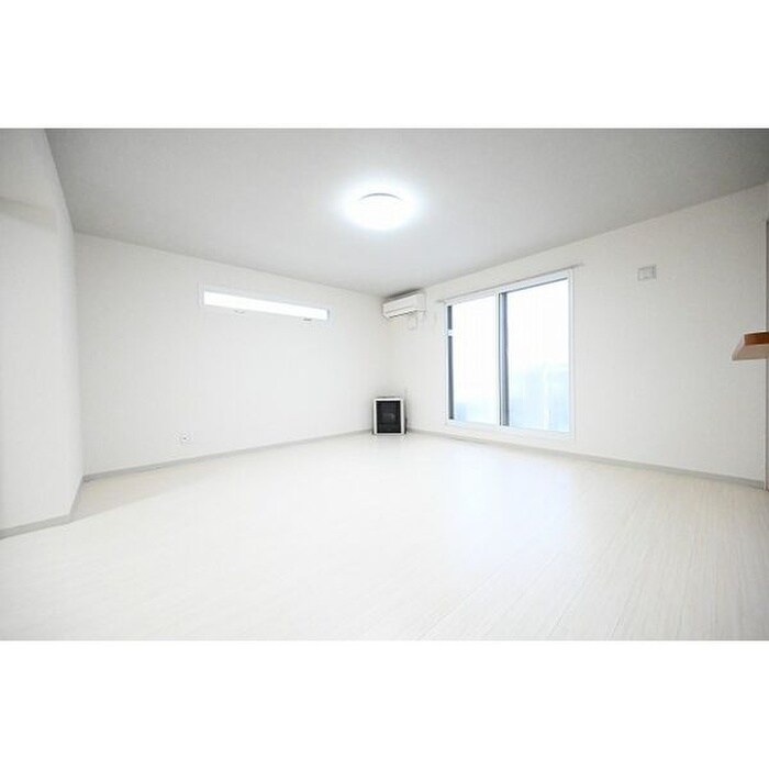 物件内観写真4　(居室)