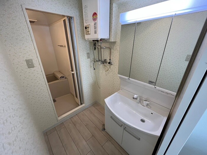 物件内観写真13　(洗面)