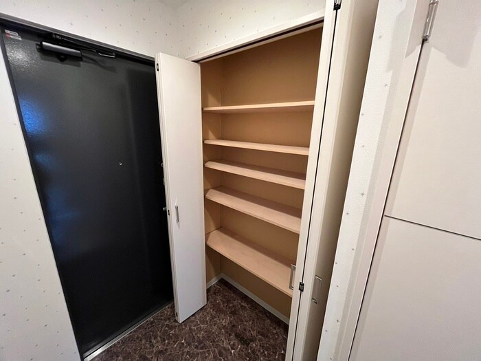 物件内観写真17　(靴箱)