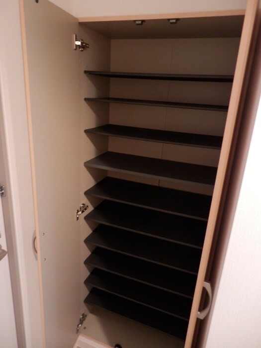 物件内観写真15　(靴箱)