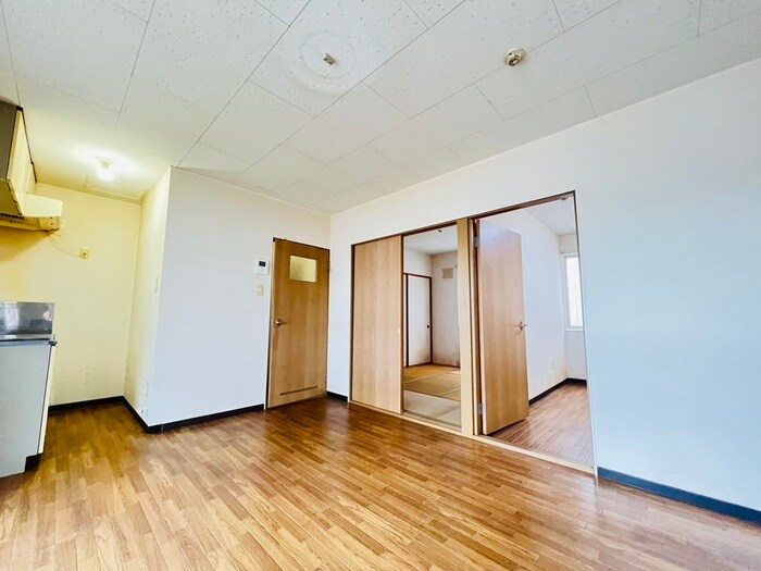 物件内観写真9　(居室)