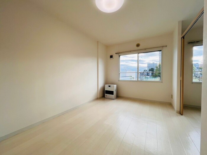 物件内観写真9　(居室)