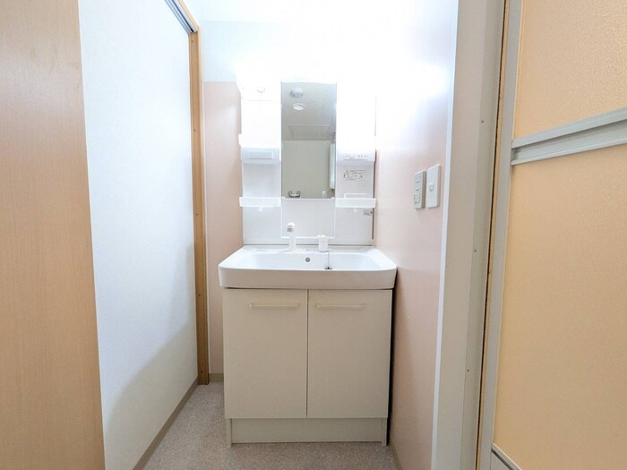 物件内観写真13　(洗面)