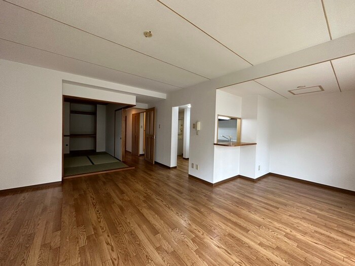 物件内観写真8　(居室)