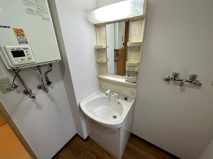 物件内観写真12　(洗面)