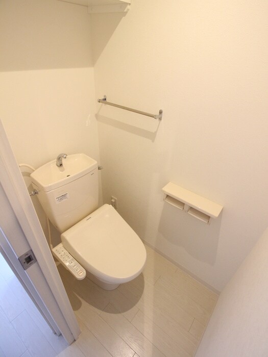 物件内観写真16　(トイレ)