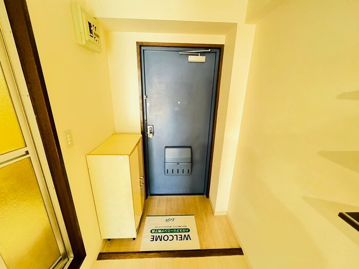 物件内観写真15　(玄関)