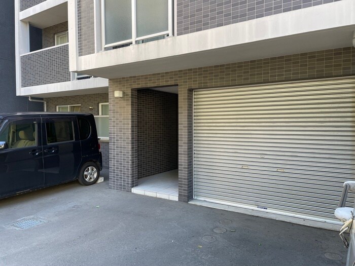 物件外観写真2　(駐車場)