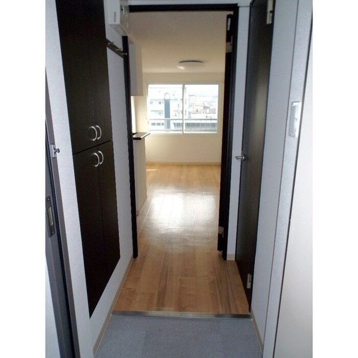 物件内観写真14　(廊下)