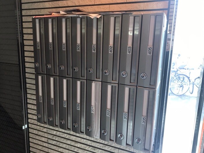 物件外観写真6　(エントランス部分)