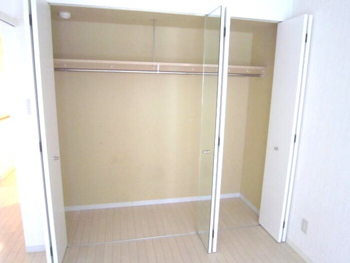 物件内観写真11　(収納)