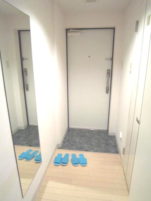 物件内観写真15　(玄関)