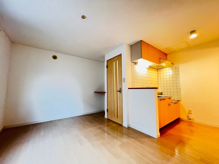 物件内観写真8　(居室)