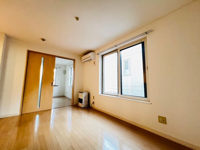 物件内観写真10　(居室)