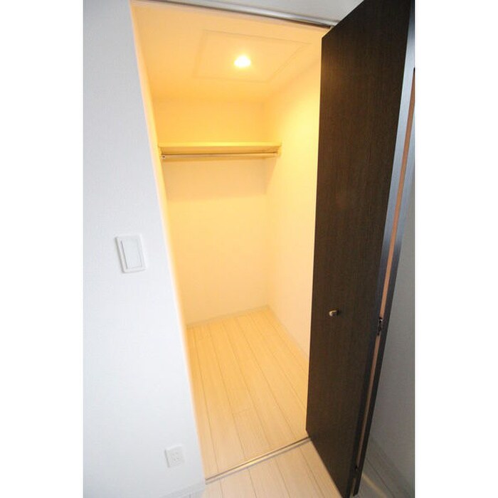 物件内観写真10　(収納)