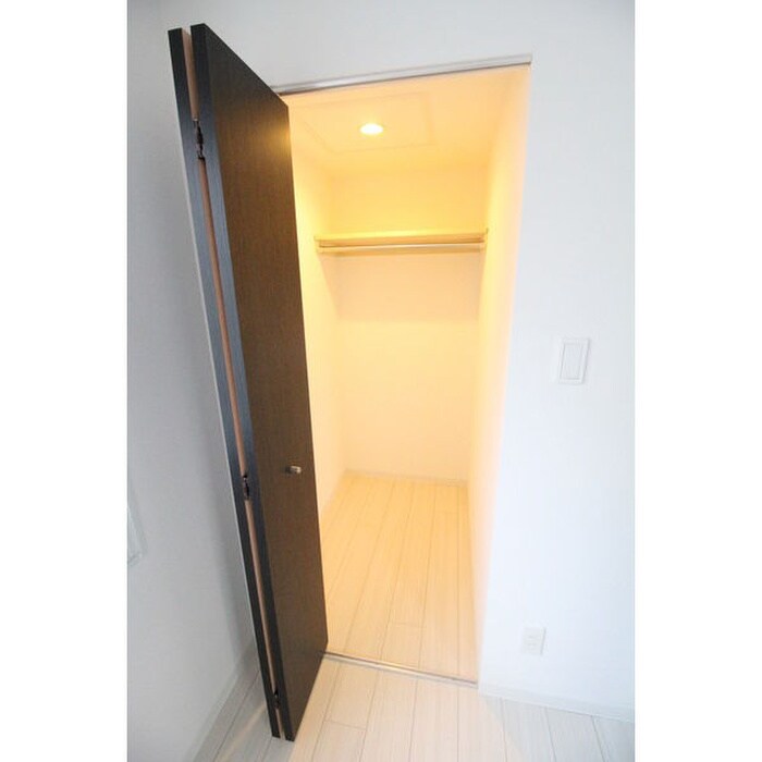 物件内観写真10　(収納)