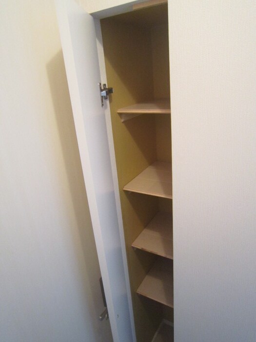 物件内観写真15　(靴箱)