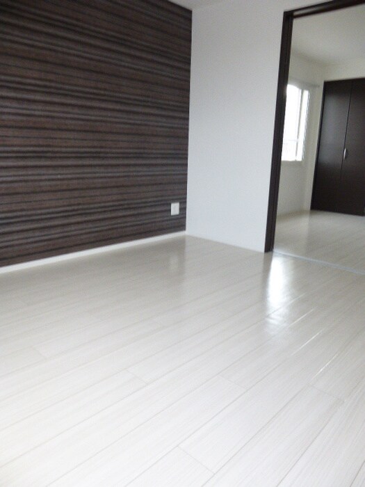 物件内観写真2　(居室)