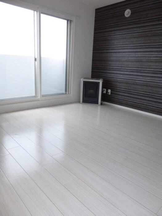 物件内観写真3　(居室)