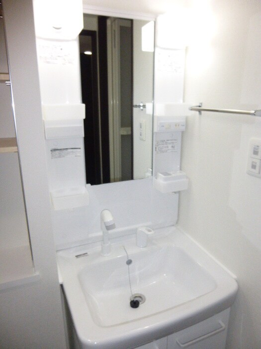 物件内観写真11　(洗面)