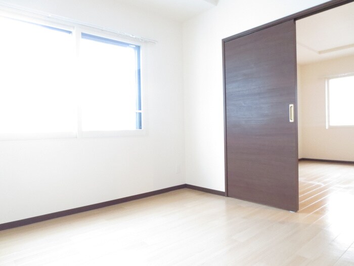 物件内観写真12　(居室)