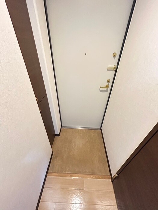 物件内観写真16　(玄関)