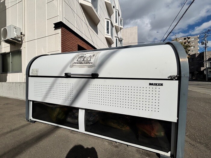 物件外観写真6　(建物設備)