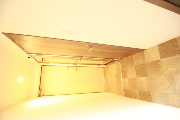 物件内観写真16　(玄関)