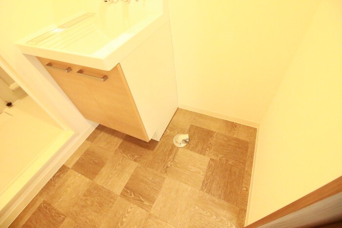 物件内観写真18　(洗濯機置場)