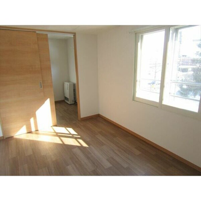 物件内観写真9　(居室)