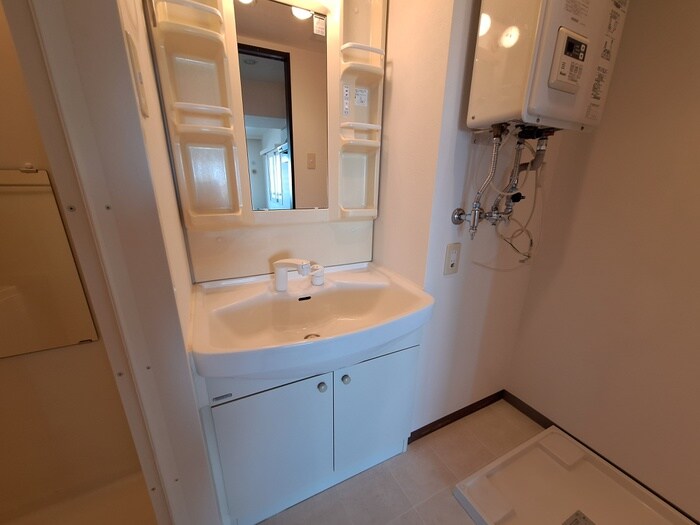 物件内観写真13　(洗面)