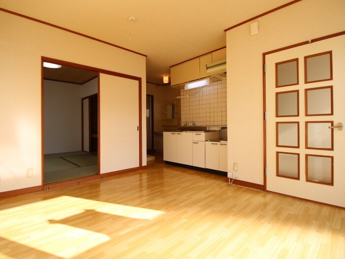 物件内観写真8　(居室)