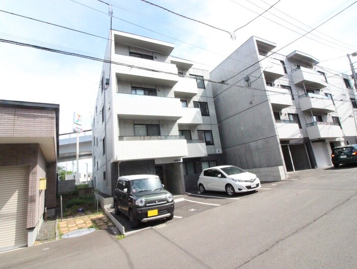 物件外観写真2　(外観写真)