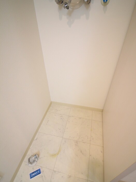 物件内観写真21　(洗濯機置場)