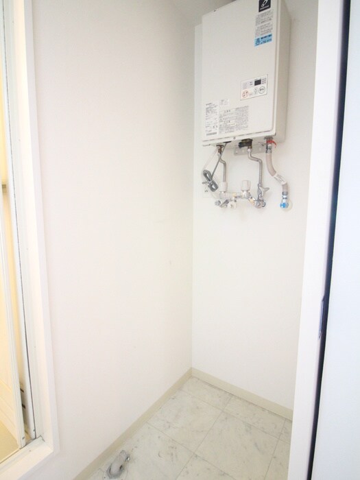 物件内観写真21　(洗濯機置場)